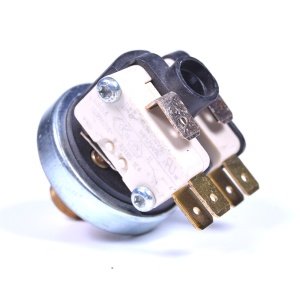 картинка Датчик давления с 2-мя МП водонагревателя в Сервисном центре «Близнецов»