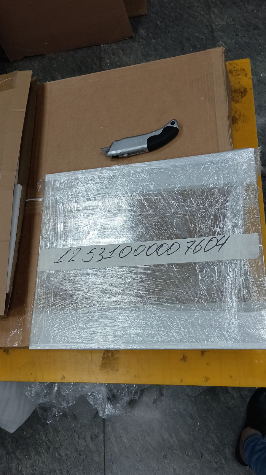 картинка Стеклополка нижняя холодильника в Сервисном центре «Близнецов»